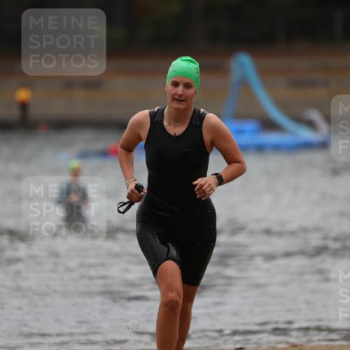 14.09.2025 - Stadtparktriathlon Michael Strokosch http://msf.ph/oto/8862805 14.09.2025 10:11:56 Schwimmen 630 meine-sportfotos.de