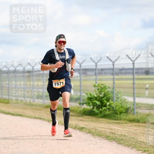 14.09.2025 - Airport Race Dr. Thomas Lammeyer http://msf.ph/oto/8862806 14.09.2025 12:01:59 Laufen 1571 meine-sportfotos.de