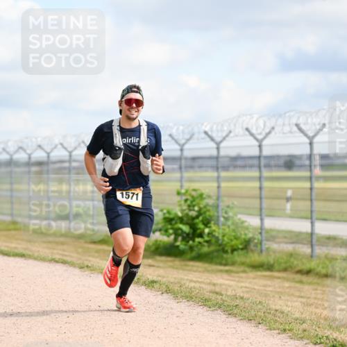 14.09.2025 - Airport Race Dr. Thomas Lammeyer http://msf.ph/oto/8862813 14.09.2025 12:01:59 Laufen 1571 meine-sportfotos.de
