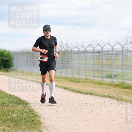 14.09.2025 - Airport Race Dr. Thomas Lammeyer http://msf.ph/oto/8862921 14.09.2025 12:02:22 Laufen 904 meine-sportfotos.de