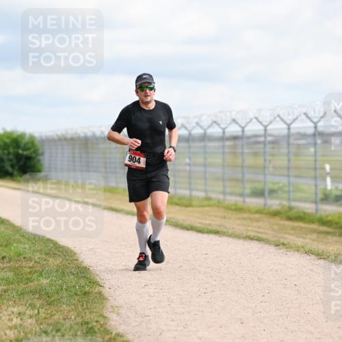 14.09.2025 - Airport Race Dr. Thomas Lammeyer http://msf.ph/oto/8862932 14.09.2025 12:02:23 Laufen 904 meine-sportfotos.de