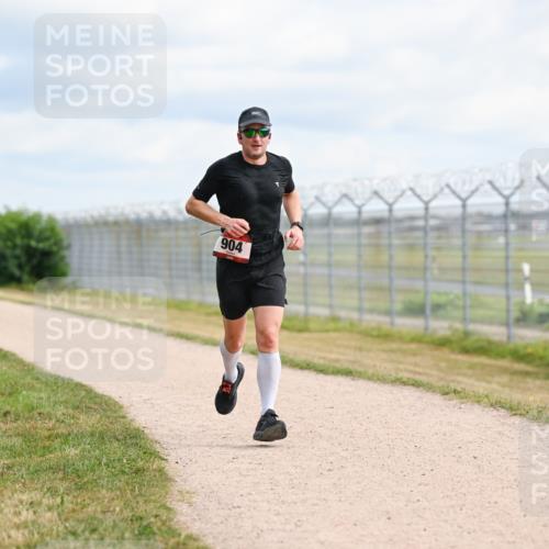 14.09.2025 - Airport Race Dr. Thomas Lammeyer http://msf.ph/oto/8862935 14.09.2025 12:02:23 Laufen 904 meine-sportfotos.de
