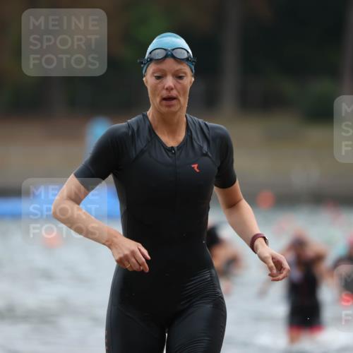 14.09.2025 - Stadtparktriathlon Michael Strokosch http://msf.ph/oto/8862939 14.09.2025 10:13:20 Schwimmen 632, 641, 659, 661, 688, 702, 716 meine-sportfotos.de