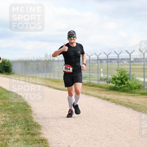 14.09.2025 - Airport Race Dr. Thomas Lammeyer http://msf.ph/oto/8862955 14.09.2025 12:02:24 Laufen 904 meine-sportfotos.de