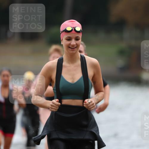 14.09.2025 - Stadtparktriathlon Michael Strokosch http://msf.ph/oto/8862959 14.09.2025 10:13:25 Schwimmen 637, 641, 661, 677, 688, 695, 702, 716 meine-sportfotos.de