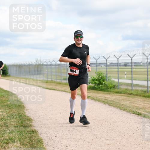 14.09.2025 - Airport Race Dr. Thomas Lammeyer http://msf.ph/oto/8862970 14.09.2025 12:02:25 Laufen 904 meine-sportfotos.de