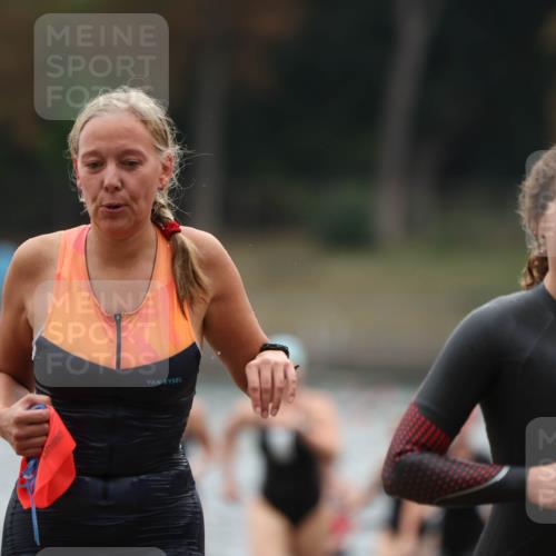 14.09.2025 - Stadtparktriathlon Michael Strokosch http://msf.ph/oto/8862994 14.09.2025 10:13:35 Schwimmen 637, 639, 641, 677, 679, 685, 694, 695 meine-sportfotos.de