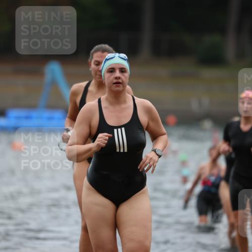 14.09.2025 - Stadtparktriathlon Michael Strokosch http://msf.ph/oto/8863000 14.09.2025 10:13:39 Schwimmen 637, 639, 648, 657, 677, 679, 685, 694, 695 meine-sportfotos.de