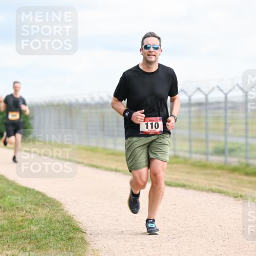 14.09.2025 - Airport Race Dr. Thomas Lammeyer http://msf.ph/oto/8863007 14.09.2025 12:02:29 Laufen 110 meine-sportfotos.de