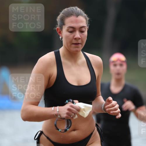 14.09.2025 - Stadtparktriathlon Michael Strokosch http://msf.ph/oto/8863012 14.09.2025 10:13:42 Schwimmen 639, 648, 657, 679, 685, 694 meine-sportfotos.de