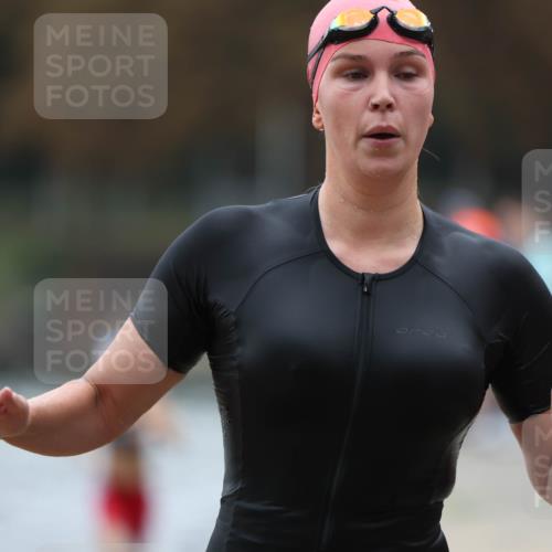 14.09.2025 - Stadtparktriathlon Michael Strokosch http://msf.ph/oto/8863019 14.09.2025 10:13:44 Schwimmen 639, 648, 657, 685, 694, 712 meine-sportfotos.de