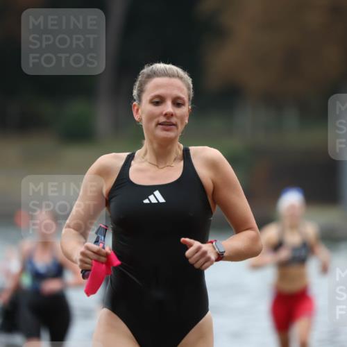 14.09.2025 - Stadtparktriathlon Michael Strokosch http://msf.ph/oto/8863022 14.09.2025 10:13:45 Schwimmen 639, 648, 657, 685, 694, 712 meine-sportfotos.de