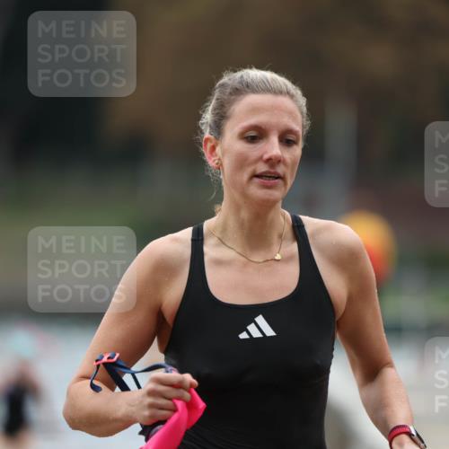 14.09.2025 - Stadtparktriathlon Michael Strokosch http://msf.ph/oto/8863026 14.09.2025 10:13:45 Schwimmen 639, 648, 657, 685, 694, 712 meine-sportfotos.de