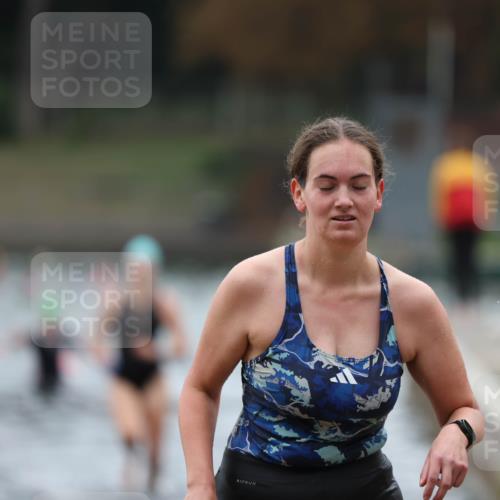 14.09.2025 - Stadtparktriathlon Michael Strokosch http://msf.ph/oto/8863042 14.09.2025 10:13:50 Schwimmen 648, 657, 697, 712 meine-sportfotos.de