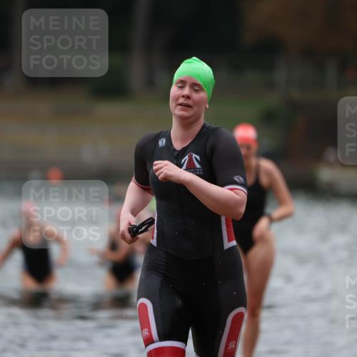 14.09.2025 - Stadtparktriathlon Michael Strokosch http://msf.ph/oto/8863088 14.09.2025 10:14:08 Schwimmen 627, 700, 714 meine-sportfotos.de