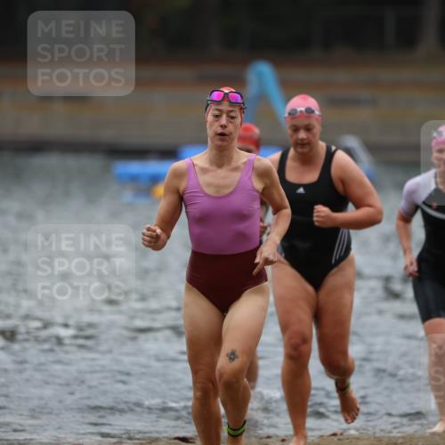 14.09.2025 - Stadtparktriathlon Michael Strokosch http://msf.ph/oto/8863118 14.09.2025 10:14:19 Schwimmen 647, 650, 683, 698, 704, 720 meine-sportfotos.de
