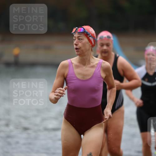 14.09.2025 - Stadtparktriathlon Michael Strokosch http://msf.ph/oto/8863127 14.09.2025 10:14:20 Schwimmen 647, 650, 683, 698, 704, 720 meine-sportfotos.de
