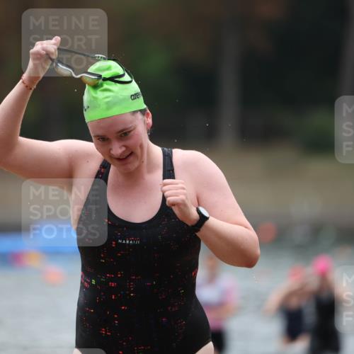 14.09.2025 - Stadtparktriathlon Michael Strokosch http://msf.ph/oto/8863151 14.09.2025 10:14:28 Schwimmen 650, 654, 698, 704, 710 meine-sportfotos.de