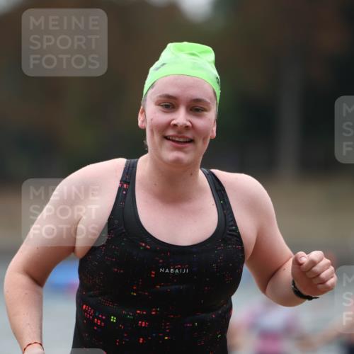 14.09.2025 - Stadtparktriathlon Michael Strokosch http://msf.ph/oto/8863154 14.09.2025 10:14:29 Schwimmen 650, 654, 698, 710 meine-sportfotos.de
