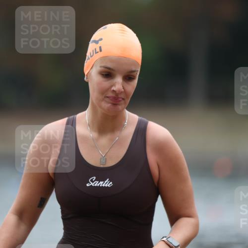 14.09.2025 - Stadtparktriathlon Michael Strokosch http://msf.ph/oto/8863182 14.09.2025 10:14:44 Schwimmen 645, 646, 663 meine-sportfotos.de
