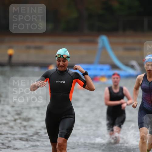 14.09.2025 - Stadtparktriathlon Michael Strokosch http://msf.ph/oto/8863188 14.09.2025 10:15:09 Schwimmen 621, 626, 691, 699, 705 meine-sportfotos.de