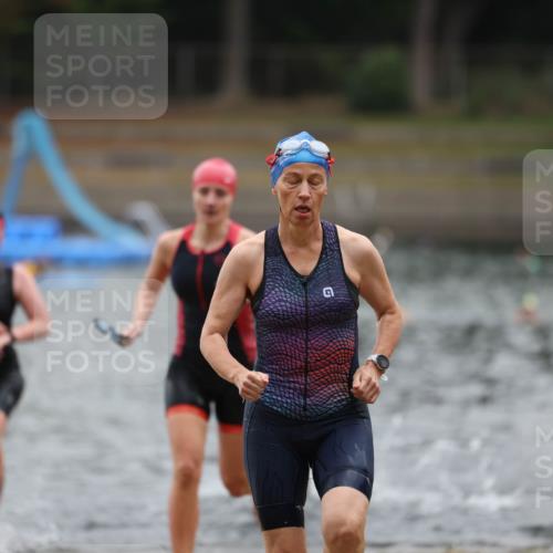 14.09.2025 - Stadtparktriathlon Michael Strokosch http://msf.ph/oto/8863192 14.09.2025 10:15:10 Schwimmen 621, 626, 636, 691, 699, 705 meine-sportfotos.de