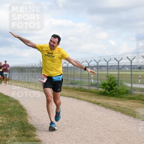 14.09.2025 - Airport Race Dr. Thomas Lammeyer http://msf.ph/oto/8863199 14.09.2025 12:02:45 Laufen 295 meine-sportfotos.de