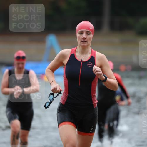 14.09.2025 - Stadtparktriathlon Michael Strokosch http://msf.ph/oto/8863200 14.09.2025 10:15:12 Schwimmen 621, 626, 636, 691, 699, 705 meine-sportfotos.de