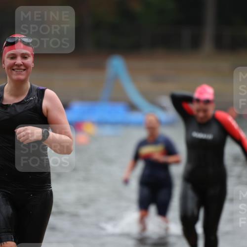 14.09.2025 - Stadtparktriathlon Michael Strokosch http://msf.ph/oto/8863213 14.09.2025 10:15:14 Schwimmen 621, 626, 636, 691, 699, 705 meine-sportfotos.de