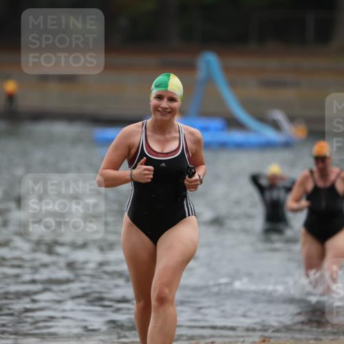 14.09.2025 - Stadtparktriathlon Michael Strokosch http://msf.ph/oto/8863239 14.09.2025 10:15:57 Schwimmen 631, 668 meine-sportfotos.de