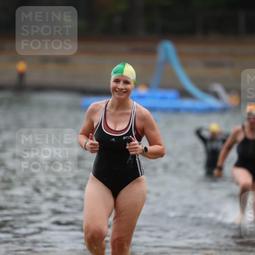 14.09.2025 - Stadtparktriathlon Michael Strokosch http://msf.ph/oto/8863240 14.09.2025 10:15:57 Schwimmen 631, 668 meine-sportfotos.de