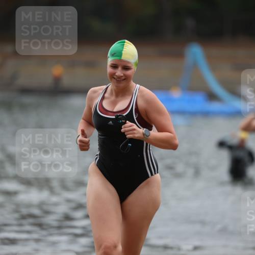14.09.2025 - Stadtparktriathlon Michael Strokosch http://msf.ph/oto/8863246 14.09.2025 10:15:58 Schwimmen 631, 668 meine-sportfotos.de
