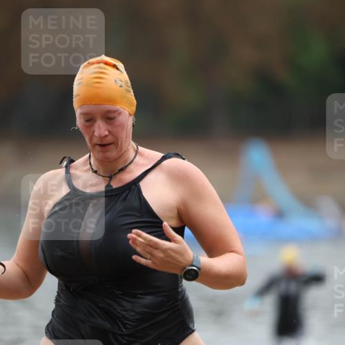 14.09.2025 - Stadtparktriathlon Michael Strokosch http://msf.ph/oto/8863261 14.09.2025 10:16:05 Schwimmen 631, 671 meine-sportfotos.de