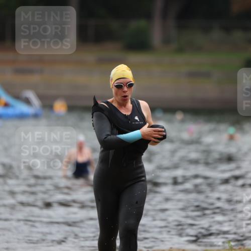 14.09.2025 - Stadtparktriathlon Michael Strokosch http://msf.ph/oto/8863270 14.09.2025 10:16:14 Schwimmen 671 meine-sportfotos.de