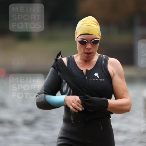 14.09.2025 - Stadtparktriathlon Michael Strokosch http://msf.ph/oto/8863282 14.09.2025 10:16:17 Schwimmen 671 meine-sportfotos.de
