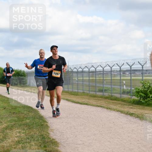 14.09.2025 - Airport Race Dr. Thomas Lammeyer http://msf.ph/oto/8863322 14.09.2025 12:02:55 Laufen 898, 1097, 2 meine-sportfotos.de