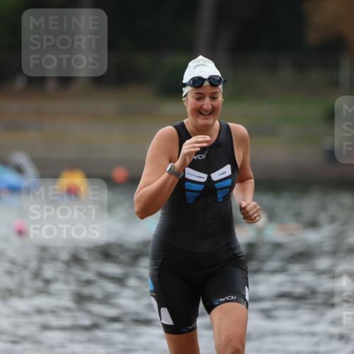 14.09.2025 - Stadtparktriathlon Michael Strokosch http://msf.ph/oto/8863324 14.09.2025 10:17:40 Schwimmen 643, 686 meine-sportfotos.de