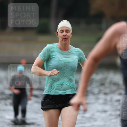 14.09.2025 - Stadtparktriathlon Michael Strokosch http://msf.ph/oto/8863363 14.09.2025 10:18:16 Schwimmen 638, 655, 678 meine-sportfotos.de