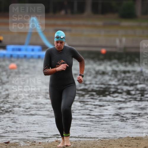 14.09.2025 - Stadtparktriathlon Michael Strokosch http://msf.ph/oto/8863374 14.09.2025 10:18:21 Schwimmen 638, 655 meine-sportfotos.de