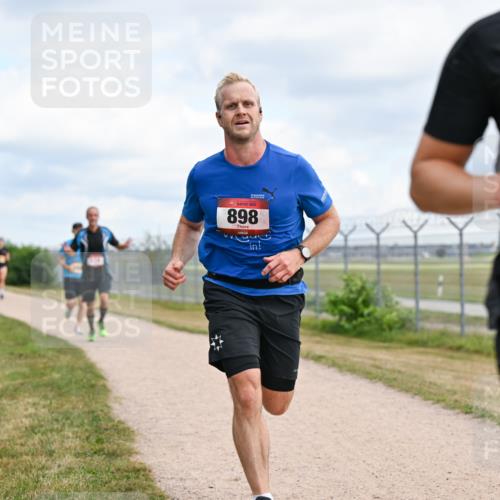 14.09.2025 - Airport Race Dr. Thomas Lammeyer http://msf.ph/oto/8863375 14.09.2025 12:02:58 Laufen 898, 10 meine-sportfotos.de