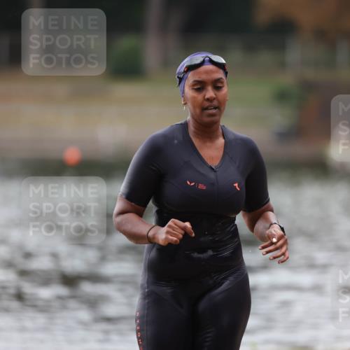 14.09.2025 - Stadtparktriathlon Michael Strokosch http://msf.ph/oto/8863396 14.09.2025 10:19:16 Schwimmen 692 meine-sportfotos.de