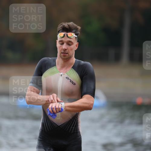 14.09.2025 - Stadtparktriathlon Michael Strokosch http://msf.ph/oto/8863401 14.09.2025 10:27:28 Schwimmen 763 meine-sportfotos.de