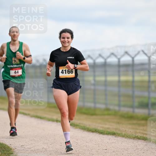 14.09.2025 - Airport Race Dr. Thomas Lammeyer http://msf.ph/oto/8863434 14.09.2025 12:03:04 Laufen 44, 4166 meine-sportfotos.de