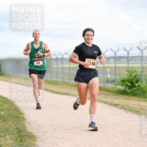 14.09.2025 - Airport Race Dr. Thomas Lammeyer http://msf.ph/oto/8863470 14.09.2025 12:03:06 Laufen 44, 166 meine-sportfotos.de