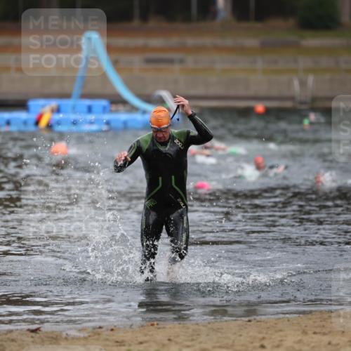 14.09.2025 - Stadtparktriathlon Michael Strokosch http://msf.ph/oto/8863475 14.09.2025 10:30:01 Schwimmen 783 meine-sportfotos.de