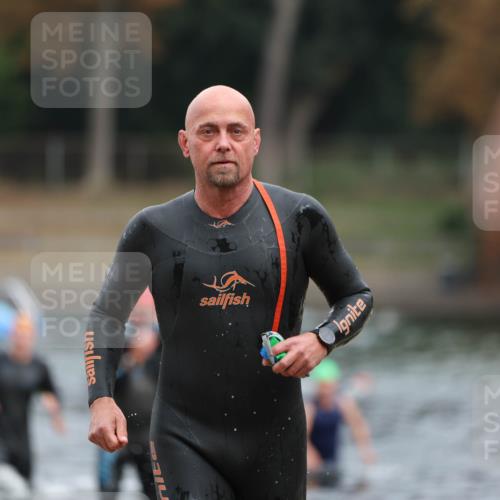 14.09.2025 - Stadtparktriathlon Michael Strokosch http://msf.ph/oto/8863527 14.09.2025 10:30:30 Schwimmen 727, 752, 761, 767, 769, 770, 777, 798 meine-sportfotos.de