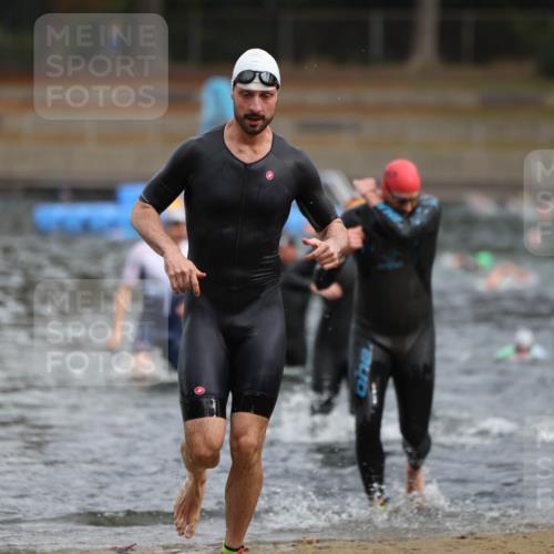 14.09.2025 - Stadtparktriathlon Michael Strokosch http://msf.ph/oto/8863535 14.09.2025 10:30:32 Schwimmen 727, 752, 767, 769, 770, 777, 798 meine-sportfotos.de