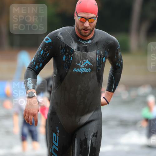 14.09.2025 - Stadtparktriathlon Michael Strokosch http://msf.ph/oto/8863552 14.09.2025 10:30:37 Schwimmen 727, 730, 743, 752, 767, 769, 770, 817 meine-sportfotos.de