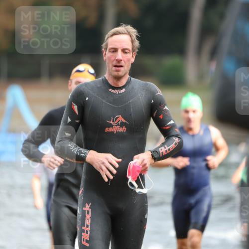 14.09.2025 - Stadtparktriathlon Michael Strokosch http://msf.ph/oto/8863555 14.09.2025 10:30:39 Schwimmen 727, 730, 743, 767, 769, 770, 817 meine-sportfotos.de