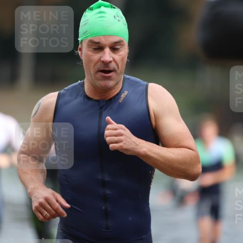 14.09.2025 - Stadtparktriathlon Michael Strokosch http://msf.ph/oto/8863564 14.09.2025 10:30:43 Schwimmen 727, 730, 743, 767, 770, 817 meine-sportfotos.de